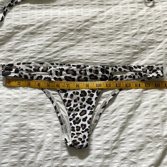 Leopard print two piece bikini - Picture 2 of 7